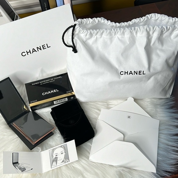 CHANEL Makeup Chanelmirrored Case With Blotting Papers Skin To
